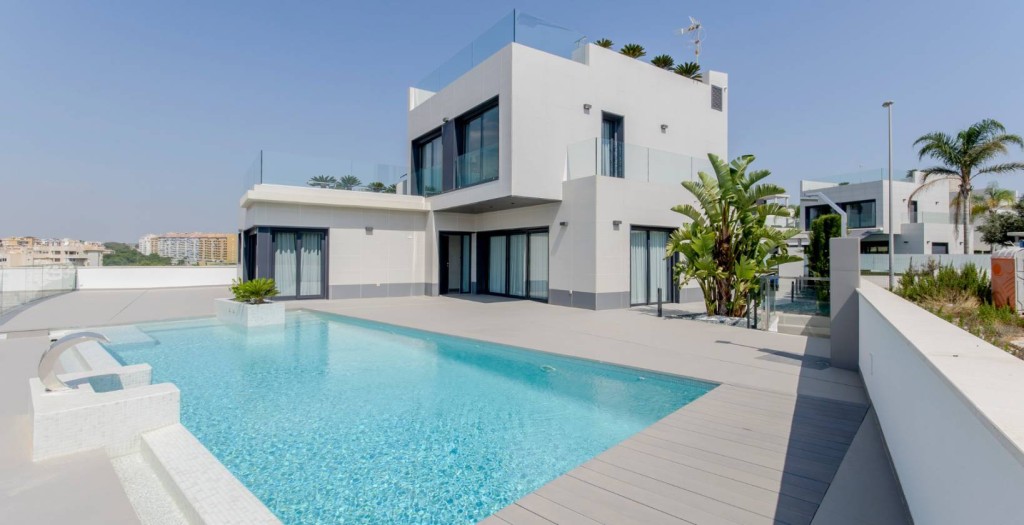Imagen 1 de Casa-Chalet en Venta en Dehesa De Campoamor Alicante