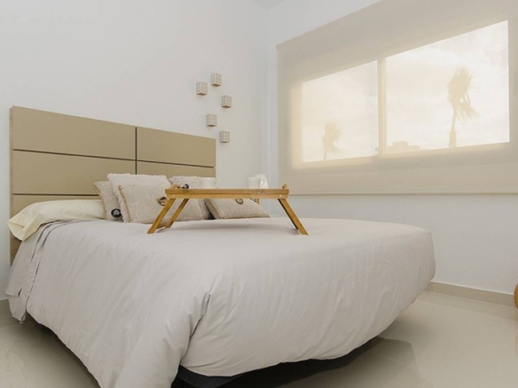 Imagen 3 de Casa-Chalet en Venta en Dehesa De Campoamor Alicante