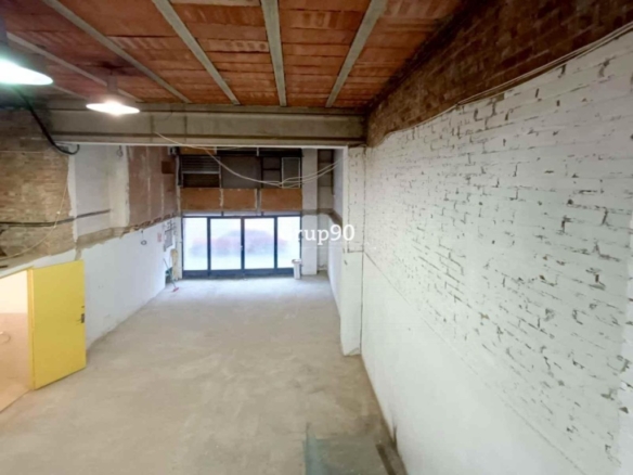 Imagen 1 de ¡Oportunidad Única en la Zona! Local Comercial de 79 m2 a Pie de Calle