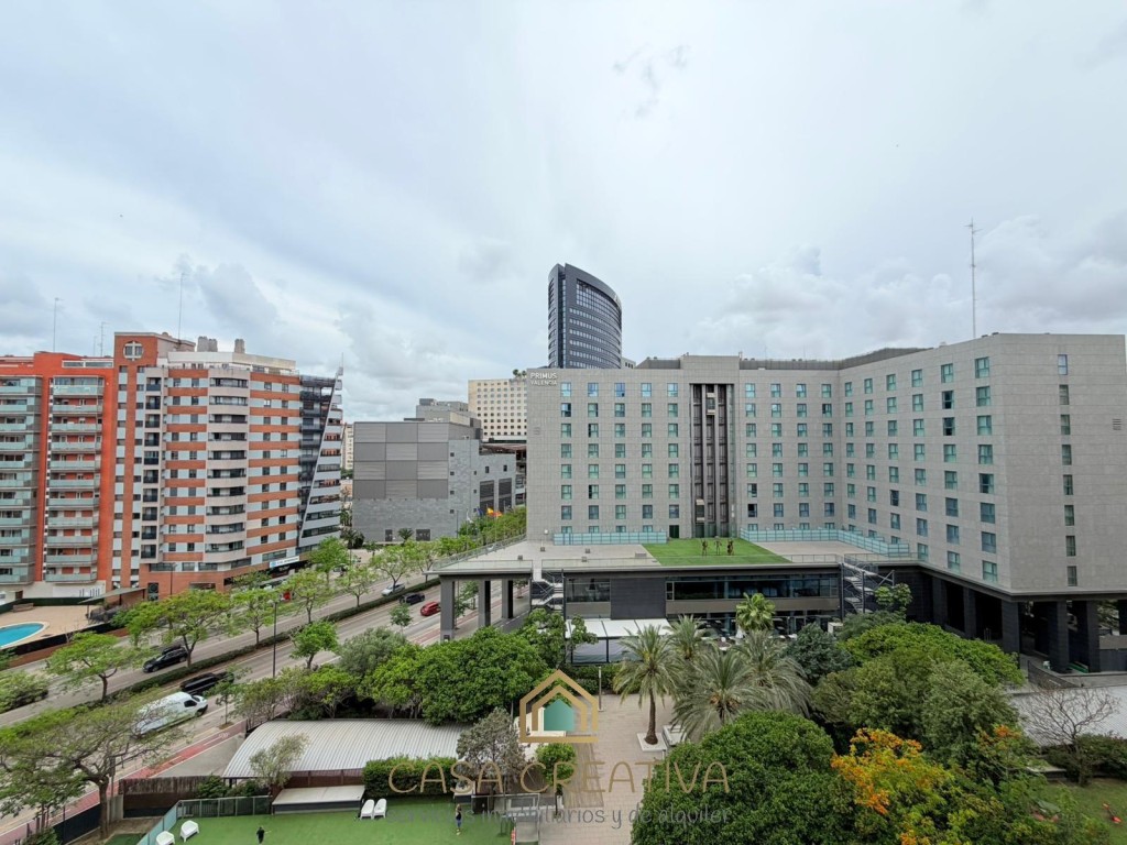 LUZ Y UBICACIÓN PRIVILEGIADA – VALENCIA