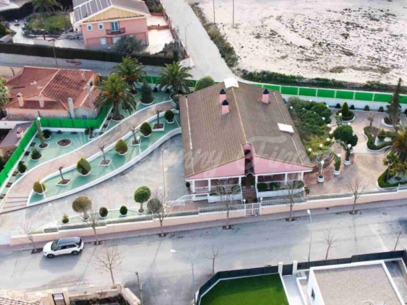 Imagen 2 de Casa-Chalet en Venta en Caudete Albacete