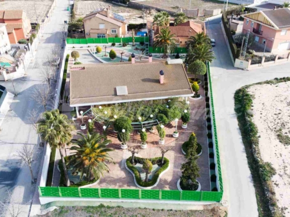 Imagen 3 de Casa-Chalet en Venta en Caudete Albacete