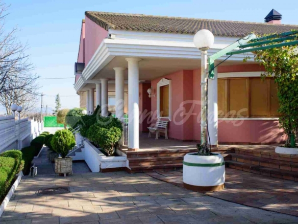 Imagen 4 de Casa-Chalet en Venta en Caudete Albacete