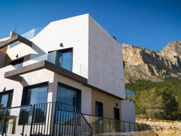 Imagen 1 de Adosada en Venta en Polop Alicante