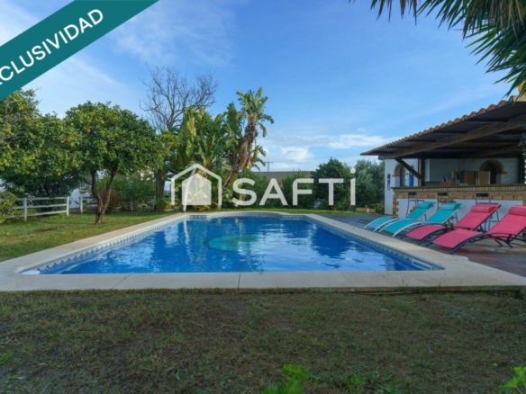 Imagen 1 de Finca rural con villa independiente y piscina - Manzanilla (Huelva