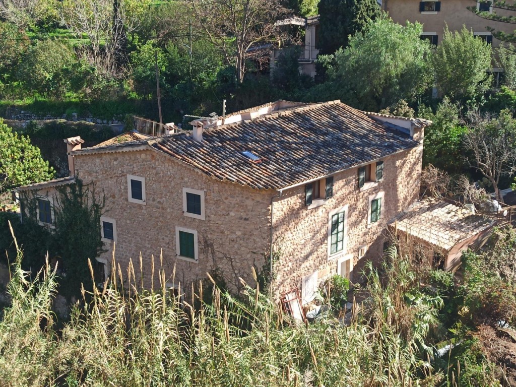 Imagen 2 de Casa rústica con gran terreno para larga estancia