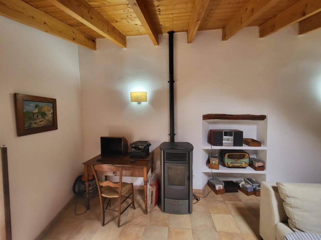 Imagen 4 de Casa rústica con gran terreno para larga estancia