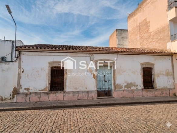 po-1265203-imagen - El Club del Propietario Imagen 1 de Oportunidad Única en el Centro: 876 m² de Parcela Estratégica con Salida a Dos Calles