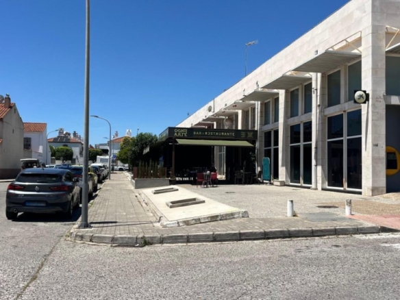 Imagen 2 de ¡OPORTUNIDAD DE VENTA! Magnífico bar en pleno corazón de Sevilla Este
