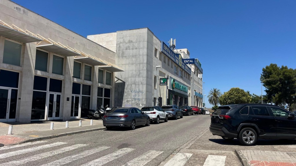 Imagen 3 de ¡OPORTUNIDAD DE VENTA! Magnífico bar en pleno corazón de Sevilla Este