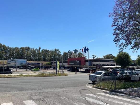 Imagen 1 de ¡OPORTUNIDAD DE VENTA! Magnífico bar en pleno corazón de Sevilla Este