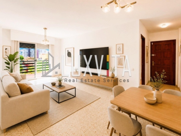 Imagen 2 de Exclusiva vivienda de 3 habitaciones y 2 baños en una de las mejores urbanizaciones de Los Cristianos