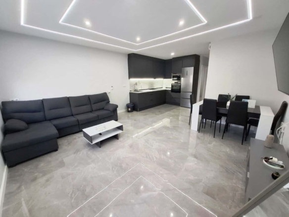 Imagen 2 de Casa-Chalet en Venta en Alicante Alicante