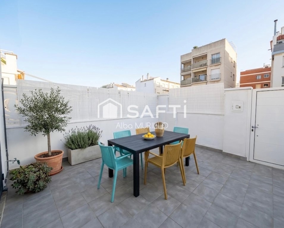 Imagen 4 de PRECIOSA CASA ADOSADA EN VENTA A PIE DE PLAYA