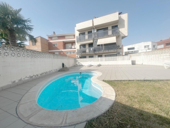 Imagen 1 de PISO MODERNO Y FUNCIONAL EN ALBATÀRREC