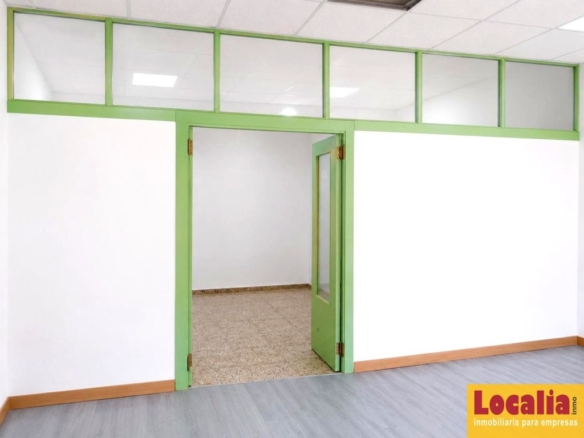 Imagen 3 de Local en alquiler en Torrelavega