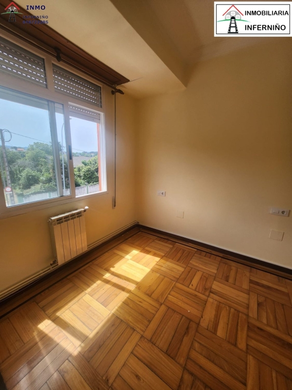 Imagen 4 de Piso en Venta en Naron La Coruña Ref: 438369