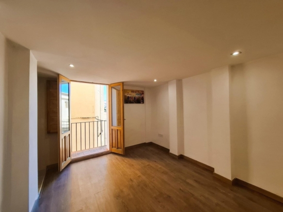 po-1265580-imagen - El Club del Propietario Imagen 1 de MAGNIFICA OPORTUNIDAD! CASA TOTALMENTE REFORMADA EN ONTINYENT