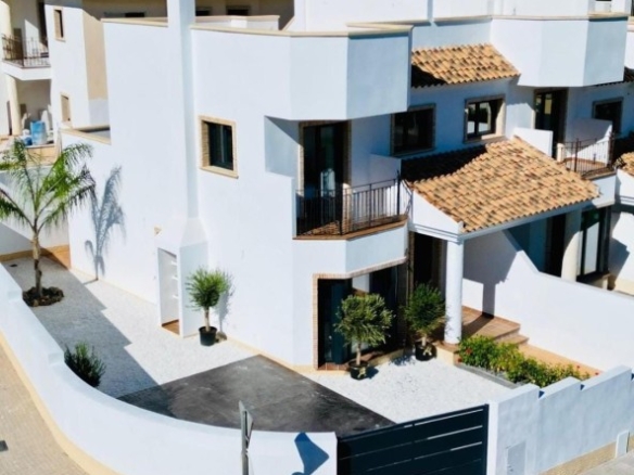 po-1265631-imagen - El Club del Propietario Imagen 1 de Adosada en Venta en Cox Alicante