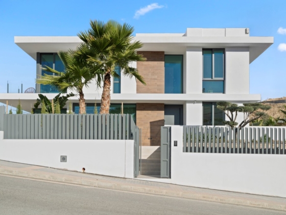 Imagen 2 de Casa-Chalet en Venta en Benidorm Alicante