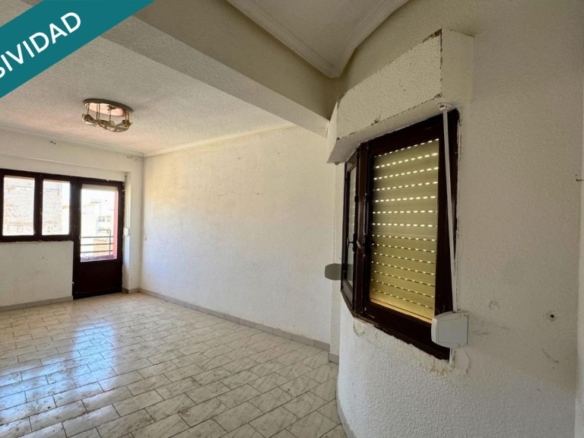 po-1265652-imagen - El Club del Propietario Imagen 1 de PISO CON MUCHAS POSIBILIDADES JUNTO A LA PLAZA DE TOROS DE ELDA – CREA EL HOGAR QUE SIEMPRE HAS QUERIDO