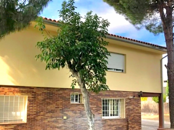 Imagen 2 de Chalet independiente en parcela excepcional de 2.200 m2 – Las Vegas