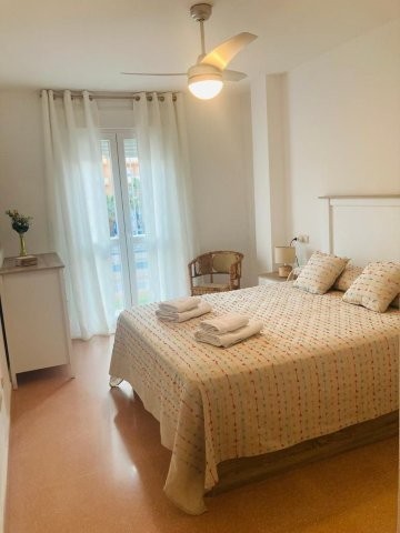 Imagen 4 de PISO DE 2 DORMITORIOS EN VENTA EN SABINILLAS CENTRO.