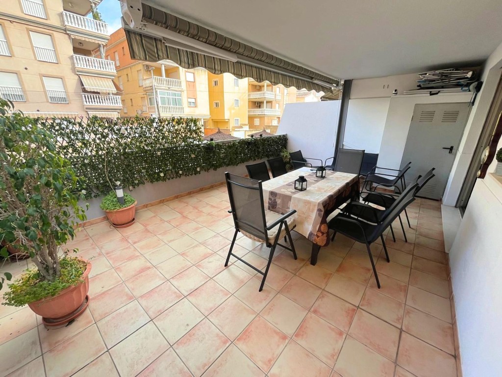 Imagen 4 de Se vende bajo exterior en Moncofa con piscina y garaje