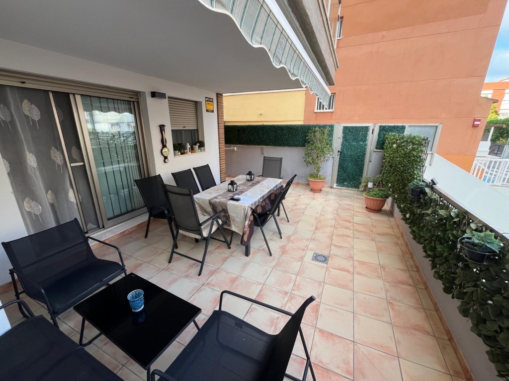 Imagen 1 de Se vende bajo exterior en Moncofa con piscina y garaje