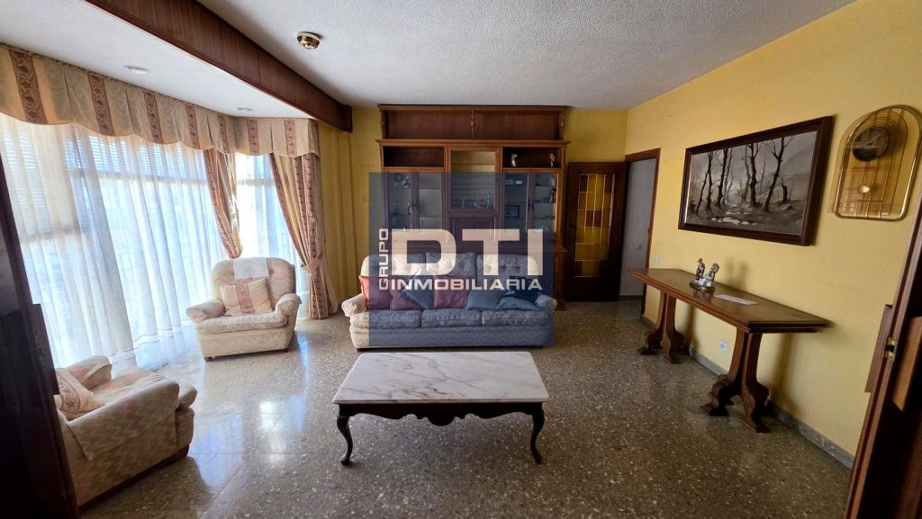 Imagen 3 de Se vende amplio piso de 156 m² junto a la Catedral de Albacete