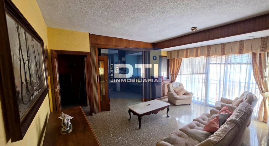 Imagen 1 de Se vende amplio piso de 156 m² junto a la Catedral de Albacete