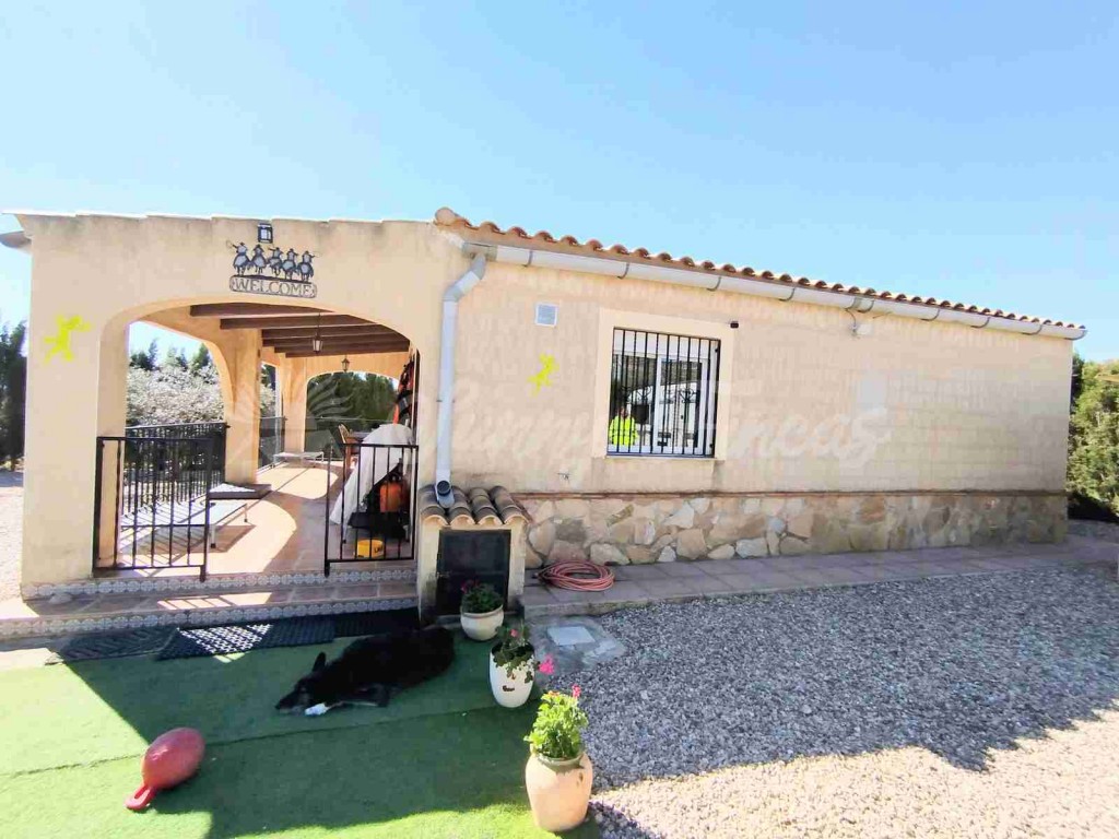 Imagen 2 de Casa de campo-Masía en Venta en Caudete Albacete