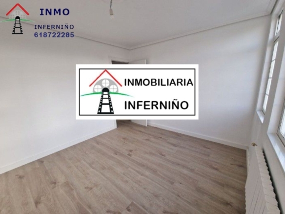 Imagen 3 de Casa-Chalet en Venta en Naron La Coruña Ref: 438373