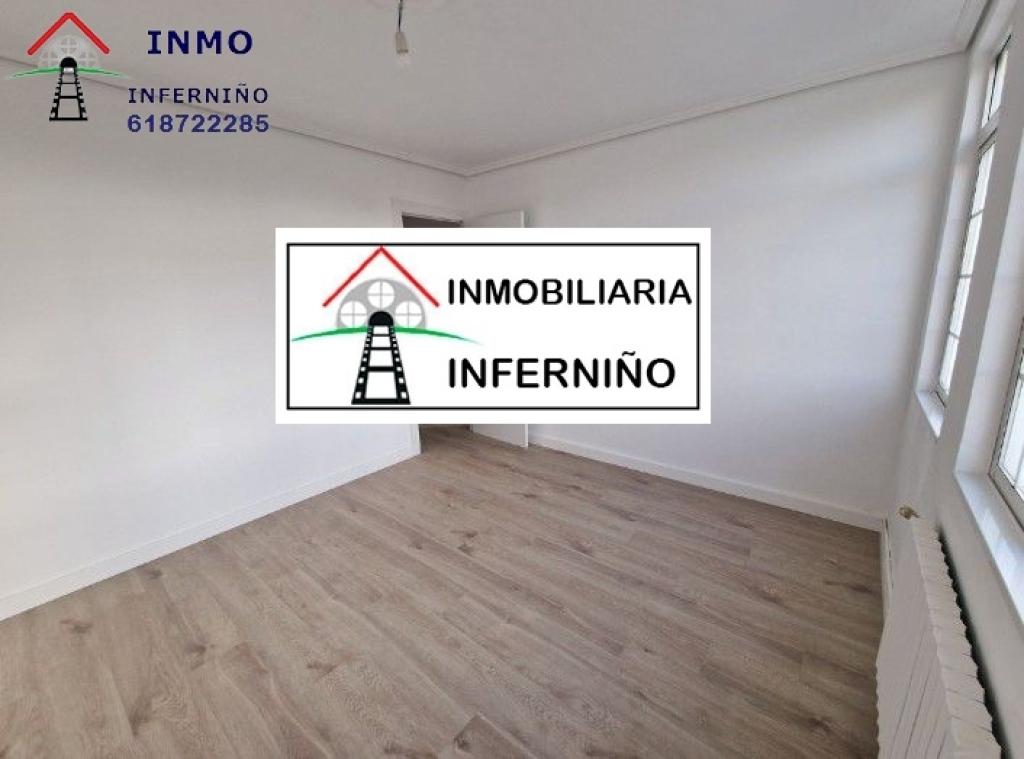 Imagen 3 de Casa-Chalet en Venta en Naron La Coruña Ref: 438373