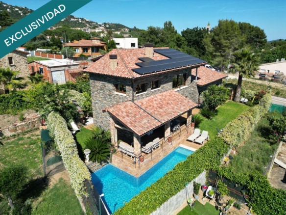 Imagen 3 de Villa exclusiva con piscina (LICENCIA TURÍSTICA)