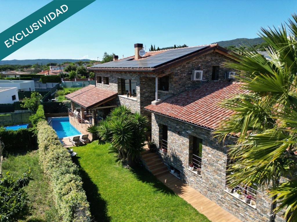 Imagen 1 de Villa exclusiva con piscina (LICENCIA TURÍSTICA)