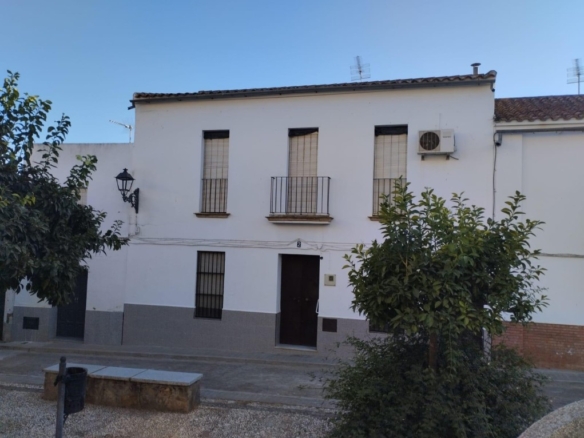Imagen 1 de Bonita casa de pueblo en el centro del Pedroso!!!