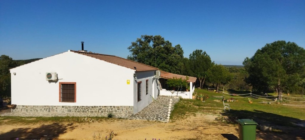 Imagen 4 de Magnífica finca rústica en El Ronquillo!!!