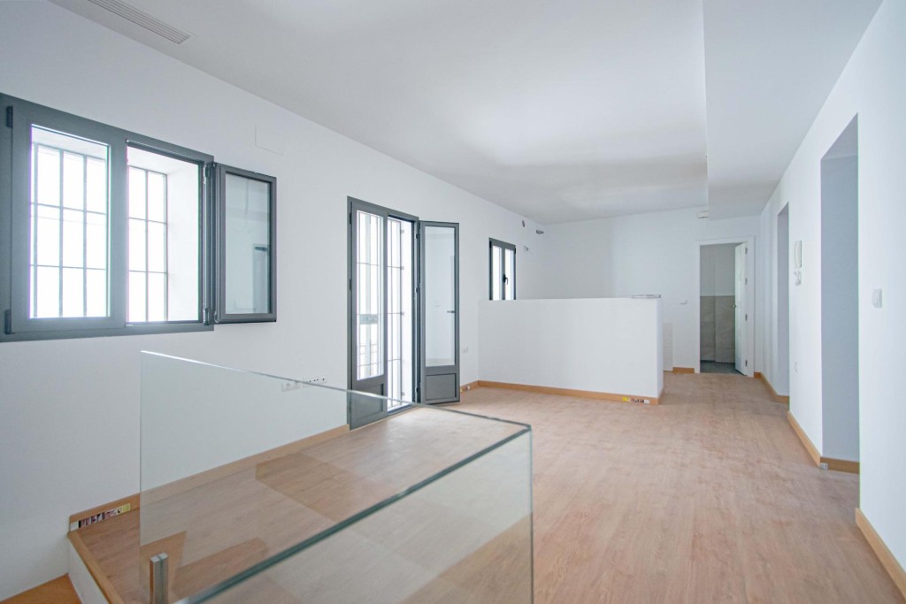Imagen 1 de Preciosa vivienda a estrenar tipo dúplex junto Plaza de San Lorenzo!!!