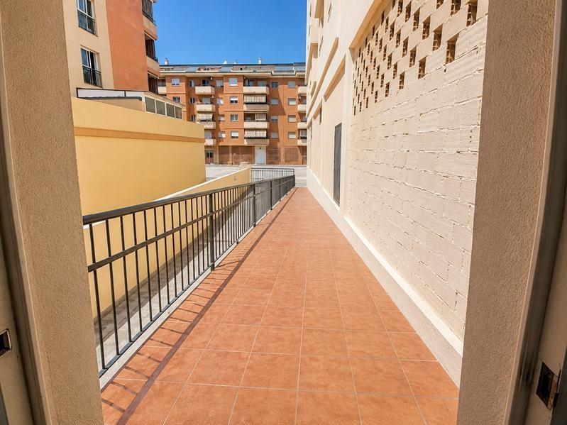 Imagen 4 de EN ALQUILER LOCAL DE MAS DE 58 METROS CONSTRUIDOS CON VENTILACION