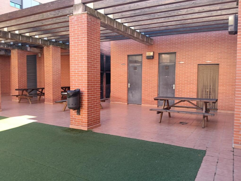 Imagen 2 de Amplio Local Comercial en Fuenmayor - Oportunidad Única