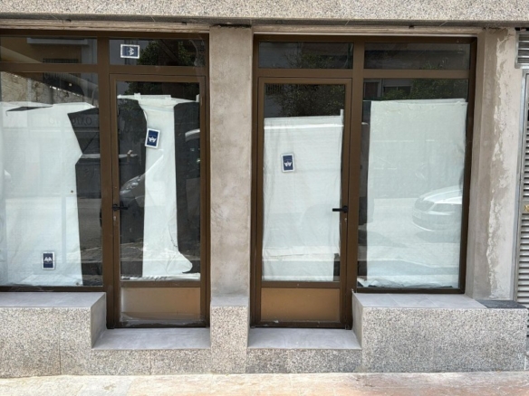 Imagen 2 de Local comercial en Alquiler en Sevilla Sevilla PARQUE AMATE