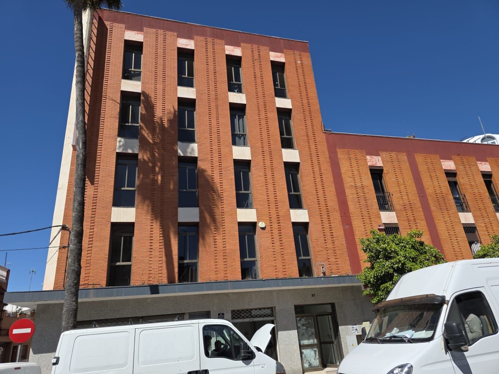 Imagen 1 de Local comercial en Alquiler en Sevilla Sevilla PARQUE AMATE