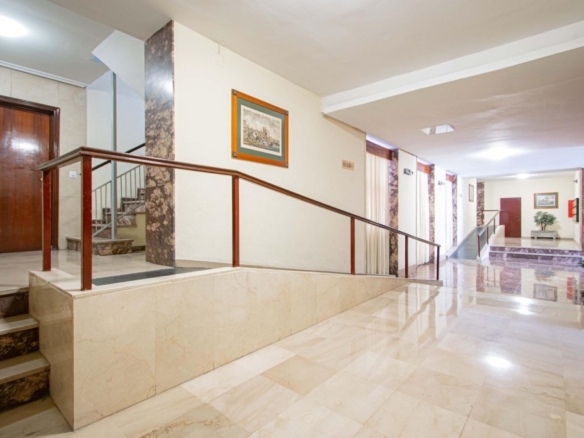 Imagen 4 de PISO CON GRAN POTENCIAL EN REINA MERCEDES