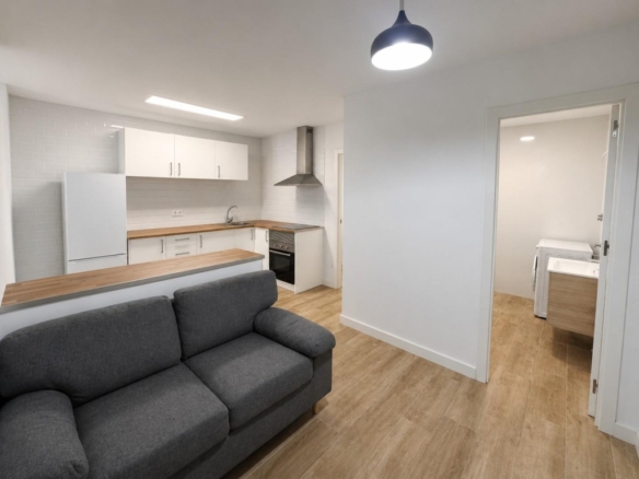 Imagen 1 de VIVIENDA TRES DORMITORIOS EN CALLE MOTRIL