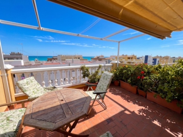 Imagen 2 de Espectacular apartamento con terraza privada y vistas al mar en Playa de Moncofa