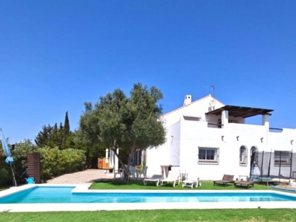 po-1266025-imagen - El Club del Propietario Imagen 1 de Casa-Chalet en Venta en Estepona Málaga