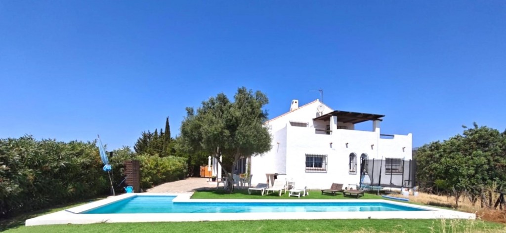 Imagen 1 de Casa-Chalet en Venta en Estepona Málaga