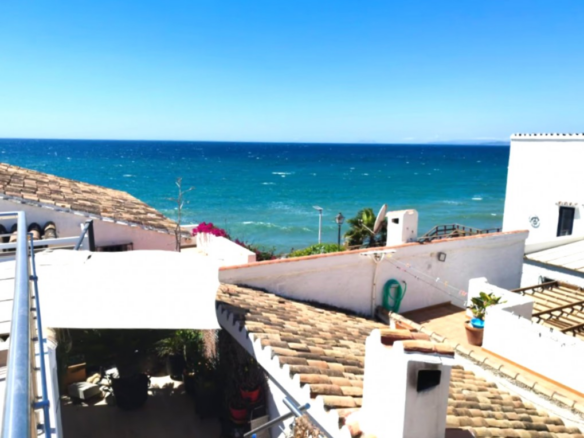 Imagen 1 de Adosada en Venta en Estepona Málaga