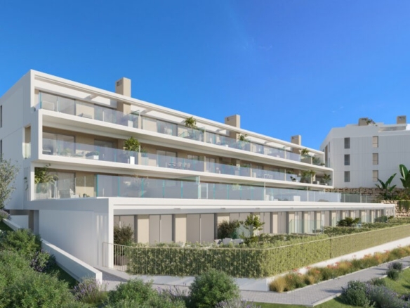 EN LA NUEVA MILLA DE ORO DE ESTEPONA